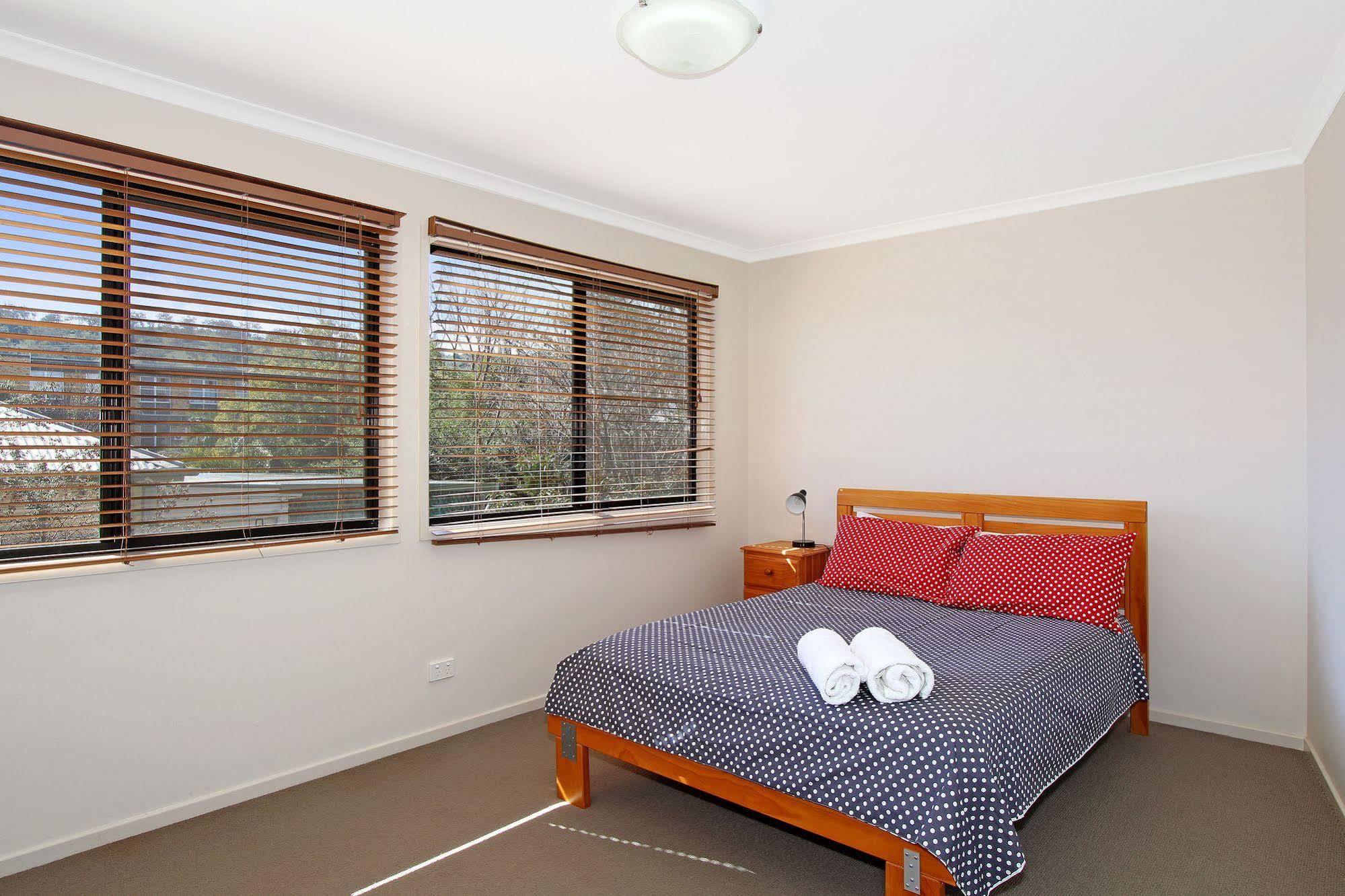 Amberoo Apartments Tamworth Exterior photo